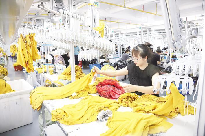 智能升级，高效赋能——天门全自动吊挂生产线引领日用百货产业加速发展